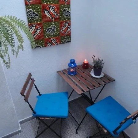 Centre Apartment *