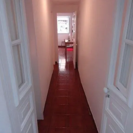 Centre Apartment *